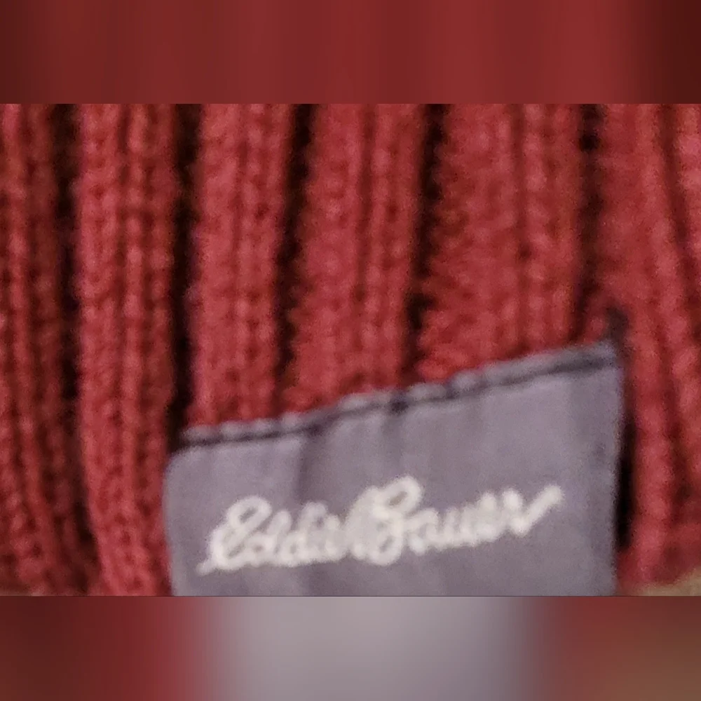 Eddie Bauer Men's Rich Burgundy Crewneck Sweater - Picture 4 of 4